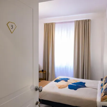 Adamas , And Guest house