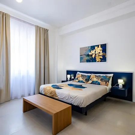 Adamas , And Guest house *