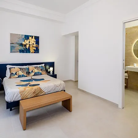 Adamas , And Guest house *